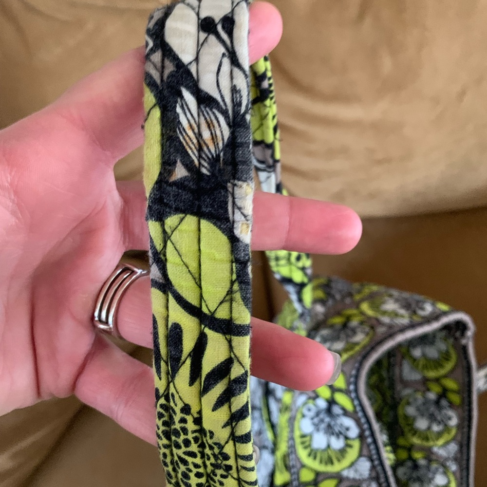 Good used condition Vera Bradley shoulder bag - Picture 4 of 11